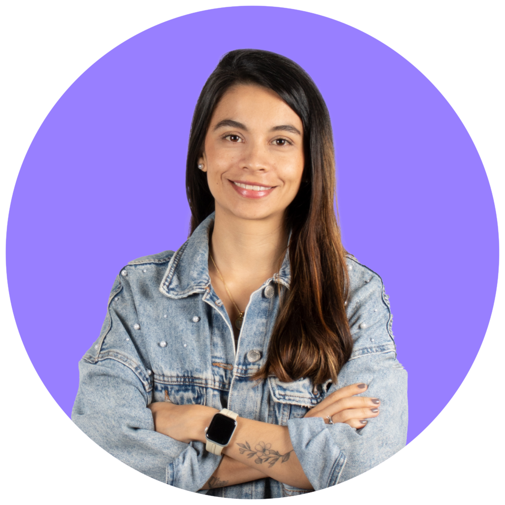 laura b Mesa de trabajo 1 Agencia Marketing B2B